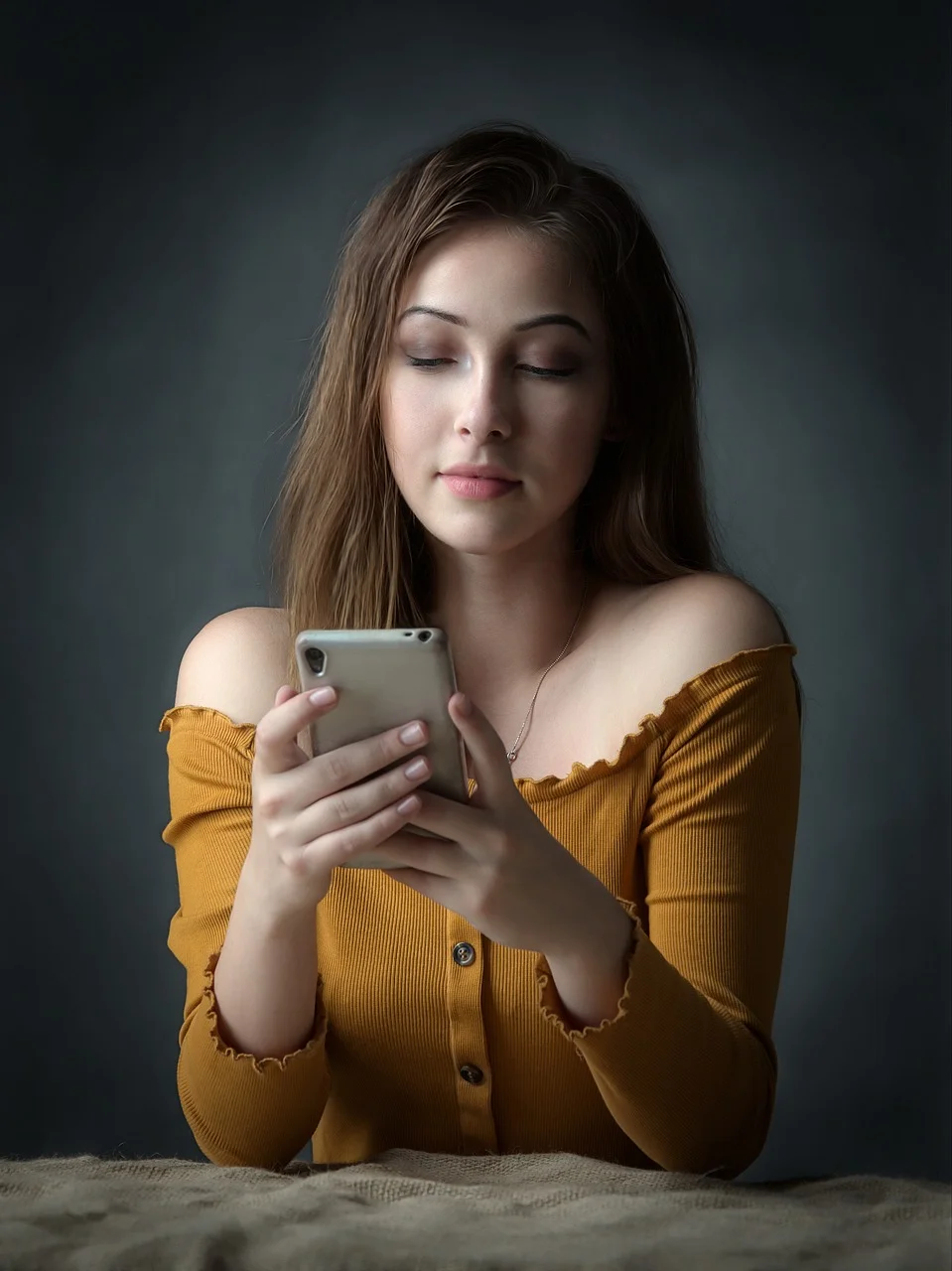 girl, telephone, smartphone, beauty, portrait, communication, technology, contact, media, people, face, relationship, instagram, facebook, sms, internet, magda, instagram, instagram, instagram, instagram, instagram
